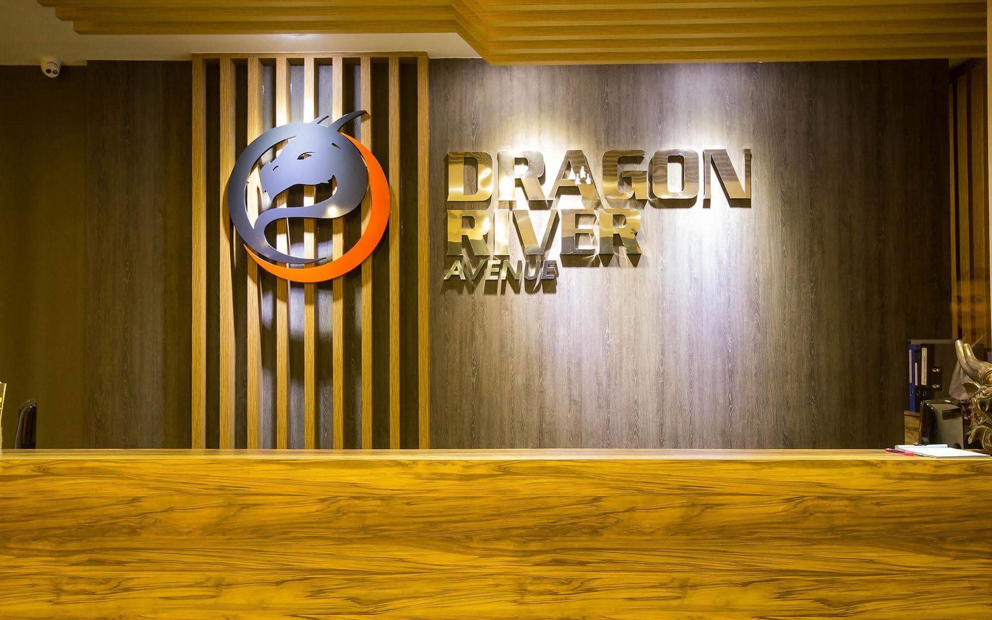 מלון פיטסנולוק Dragon River Avenue מראה חיצוני תמונה